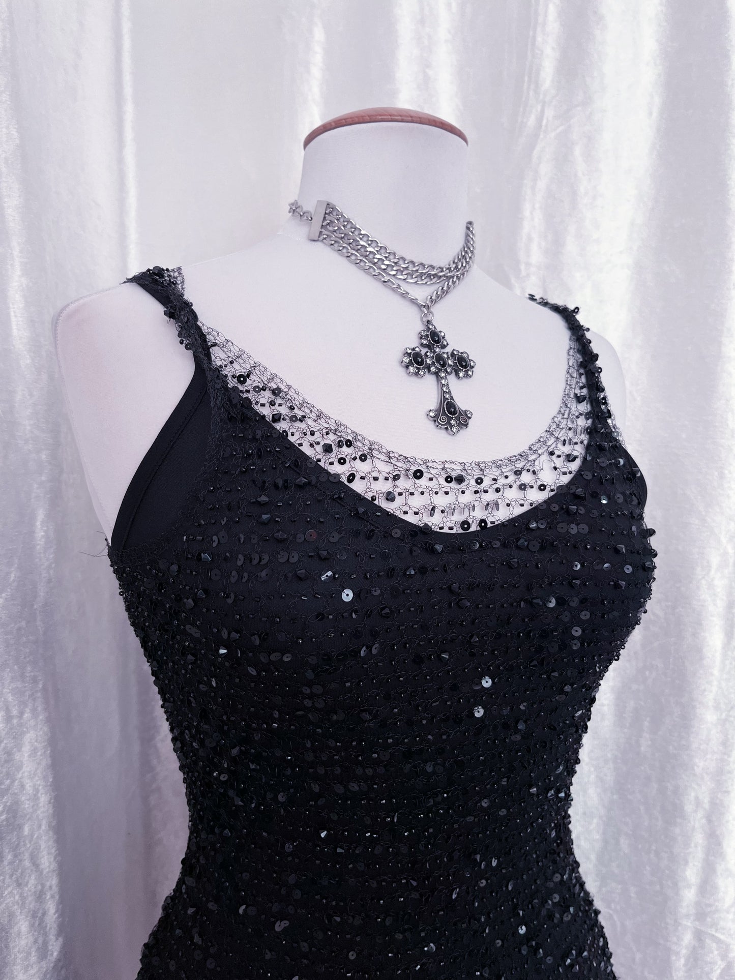 Nicowa sequin black top 🦇