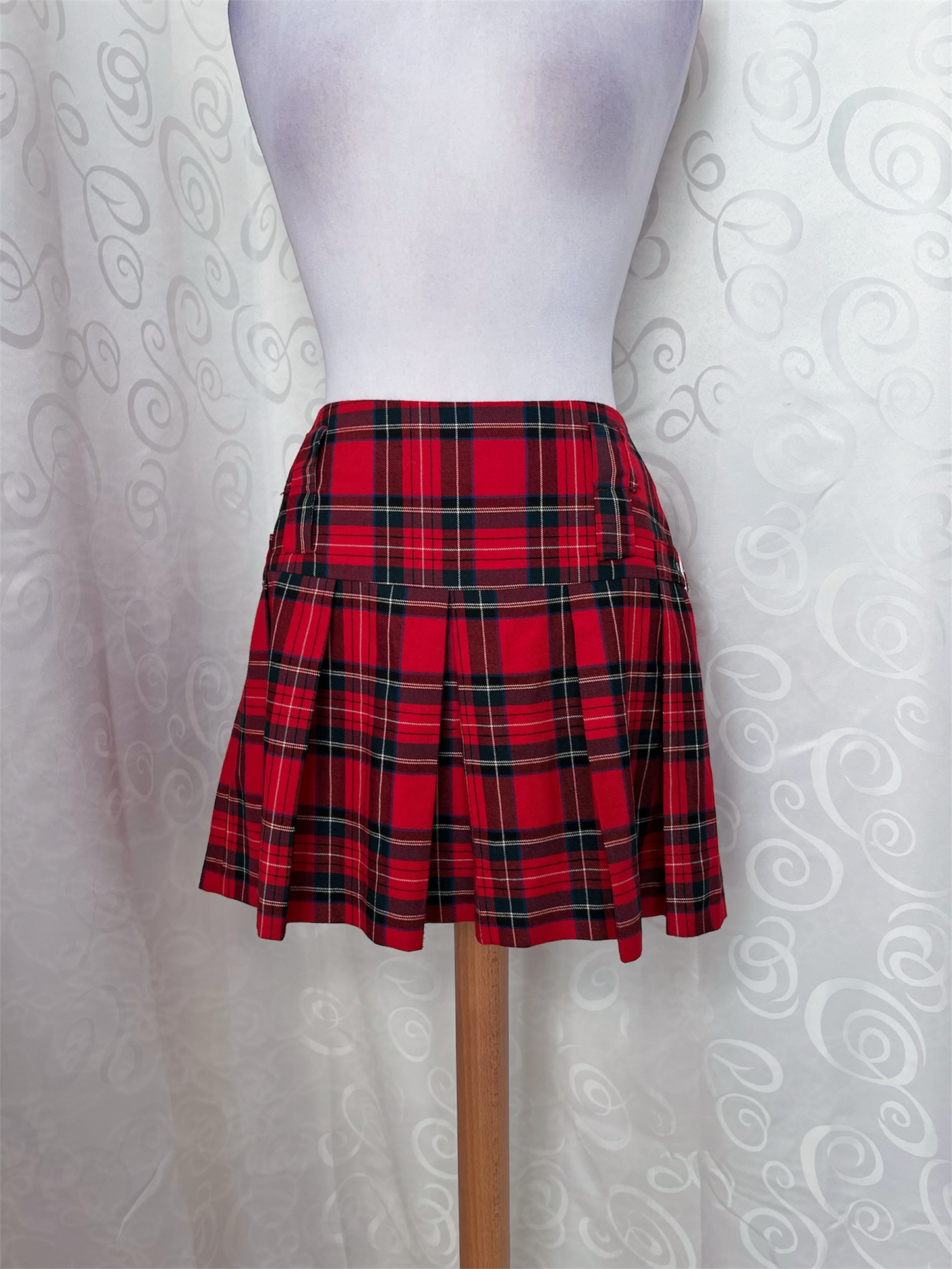 Emo/Alt checked tartan red skirt ❤️