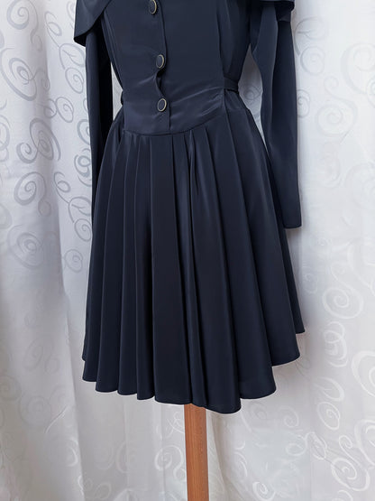 Vintage gothic victorian style black button dress 🦇🏰