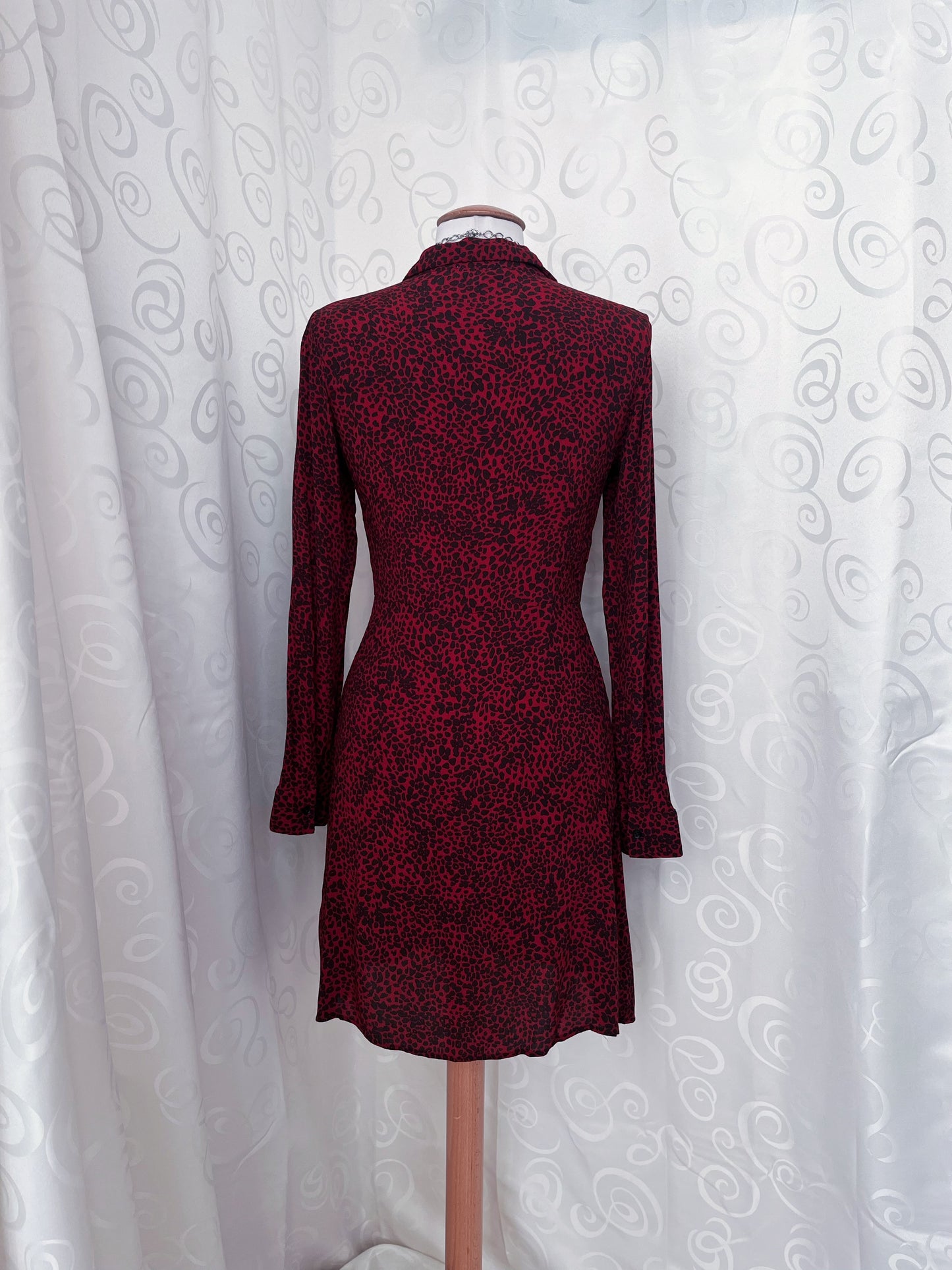 Amazing leopard print burgundy shirt dress 🐆🎸