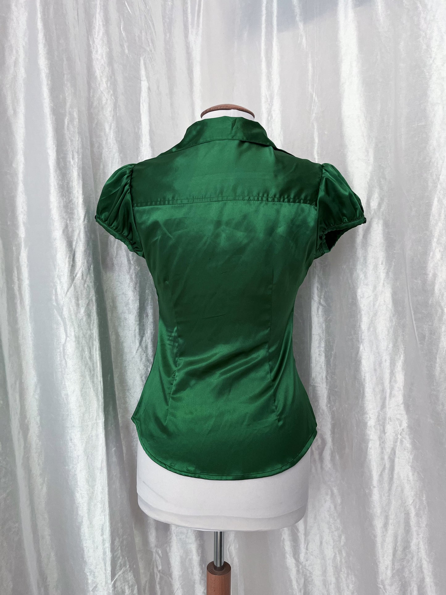 Atmosphere coquette office green shirt 🍏