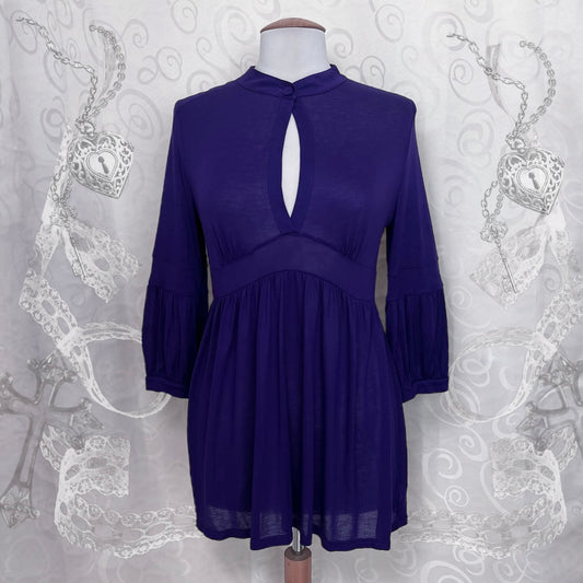 Intimissimi purple lolita top with cut-out bust detail 💜🦇