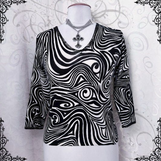 00’s Nicowa Gothic swirl top with beaded details 🕸️🕷️