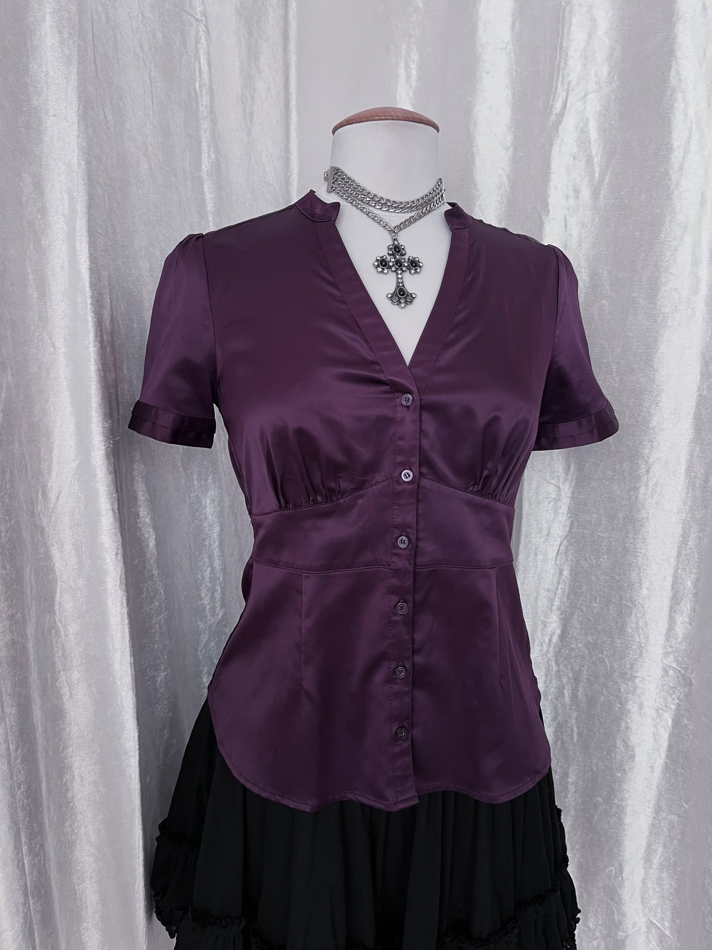 Old H&M dark coquette plum shirt 💜🎀