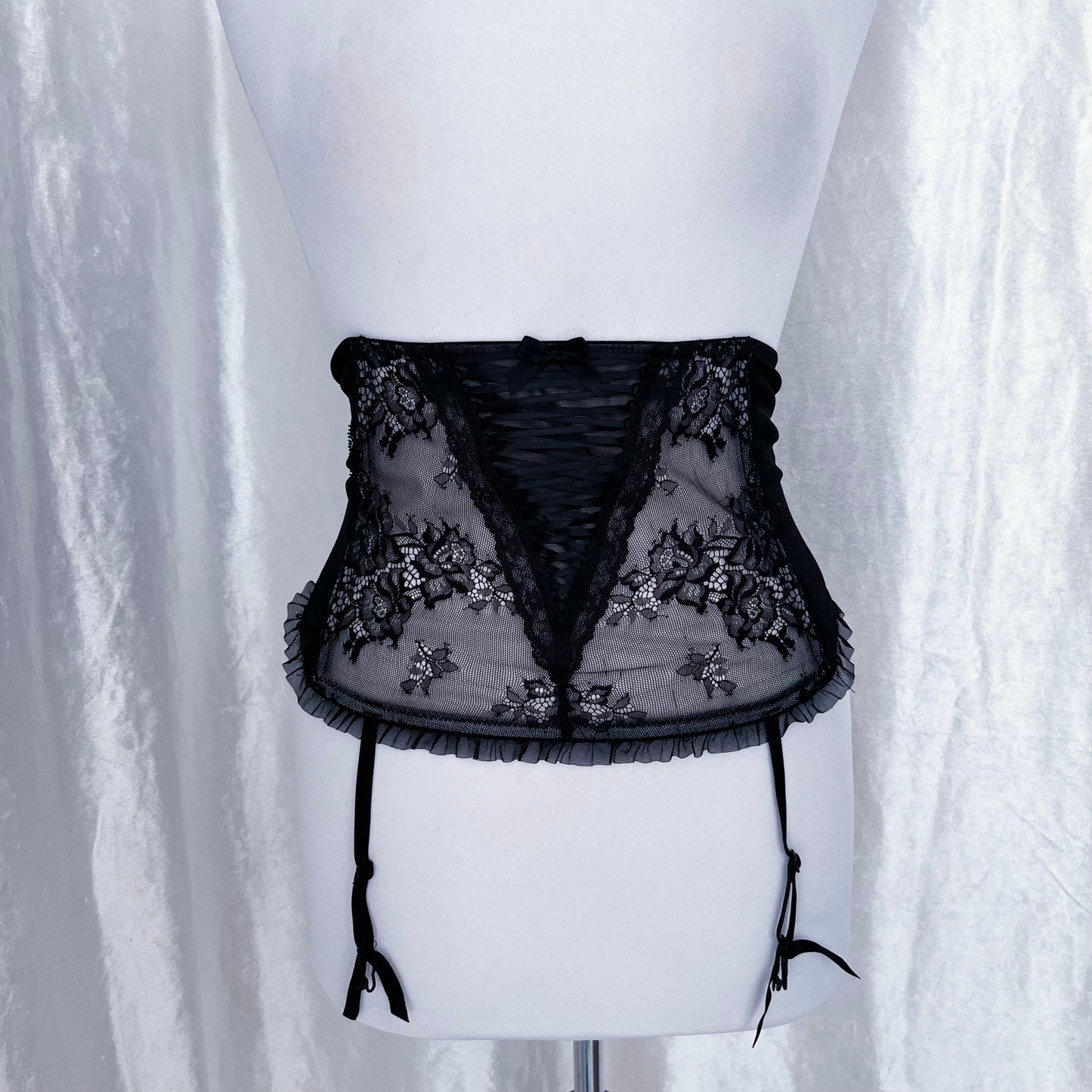 H&M mesh waist corset 🕸️🖤