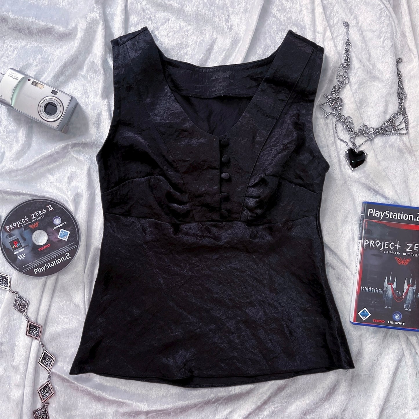 00’s Horror Protagonist / Dark coquette satin black top 🗝️🎞️