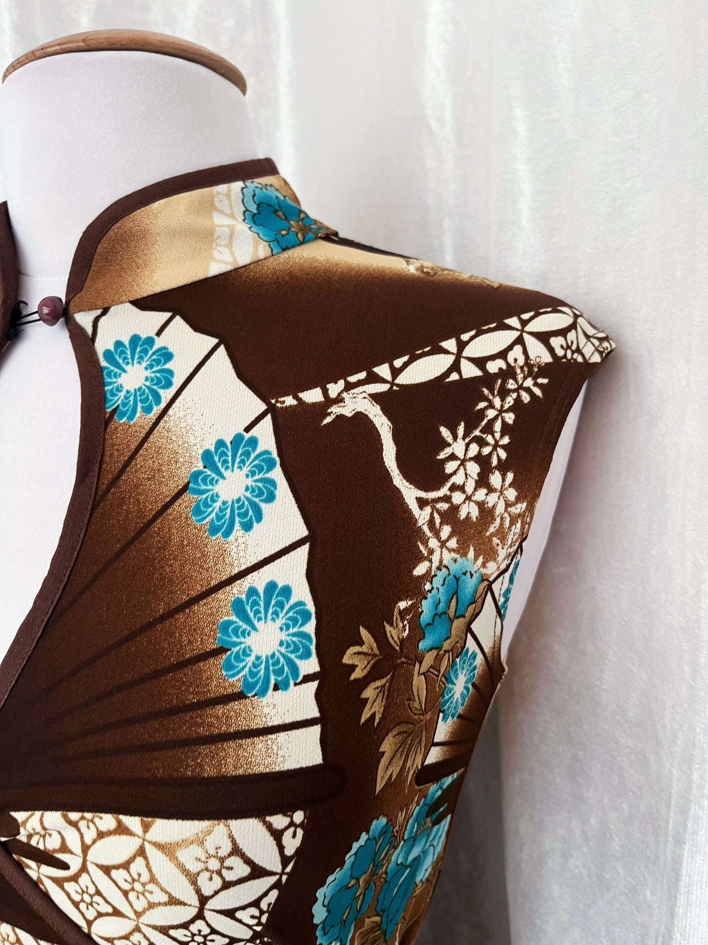 Beautiful beige & brown Qipao cheongsam dress 🦋