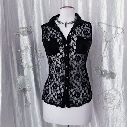 Beautiful alternative lace shirt 🕷️