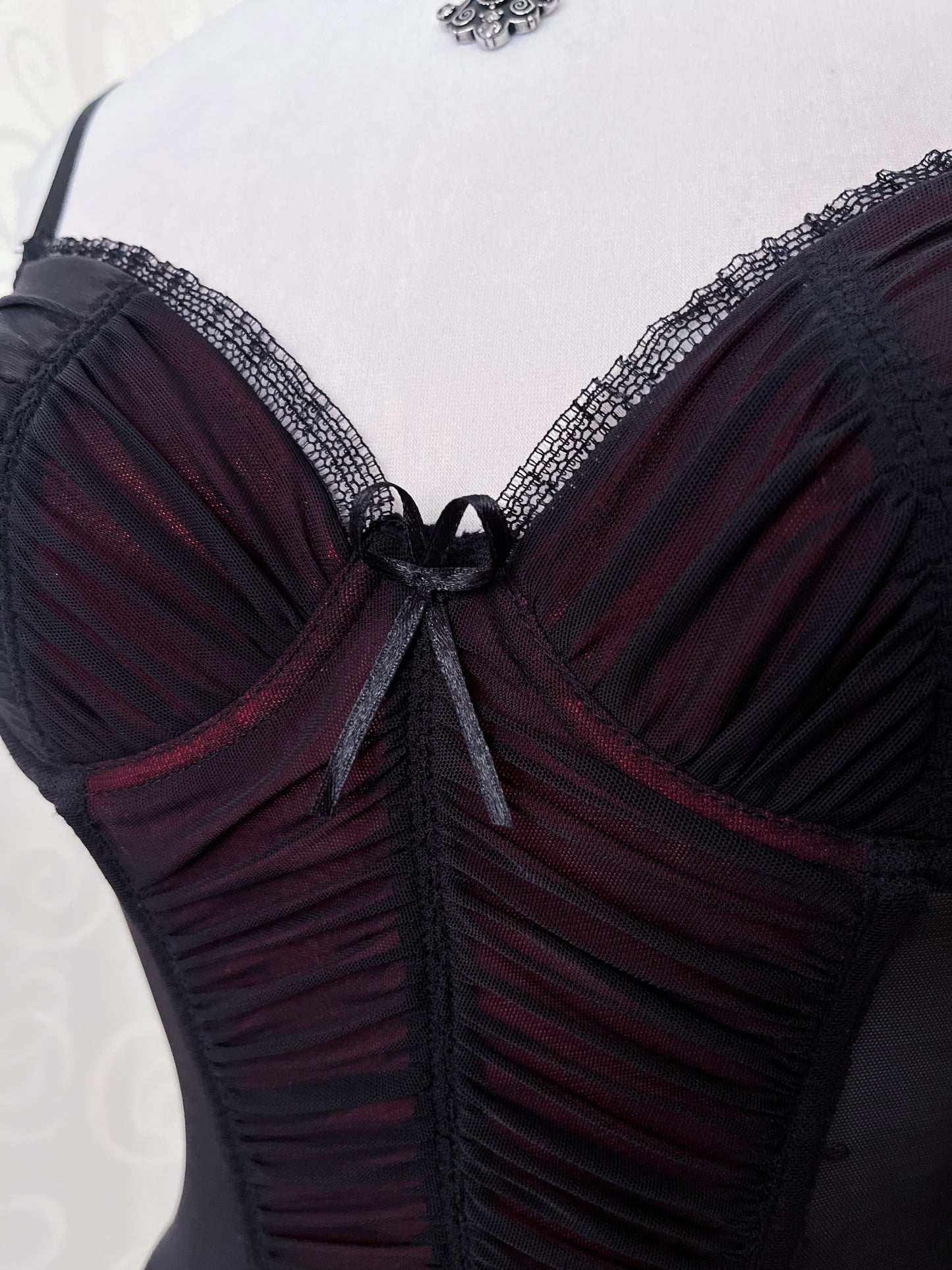 00's vampire black & burgundy mesh corset 🩸