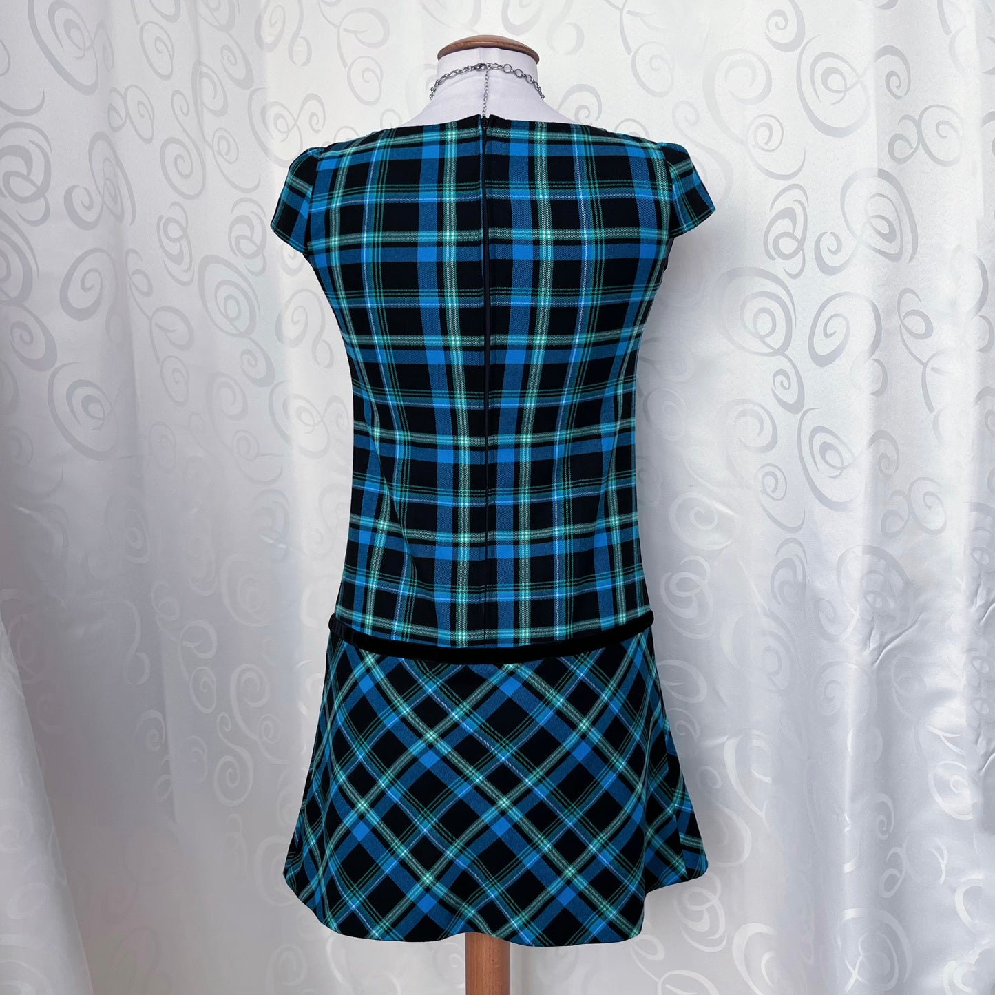 00's tartan blue dress with velvet & plaid details 💀🌀