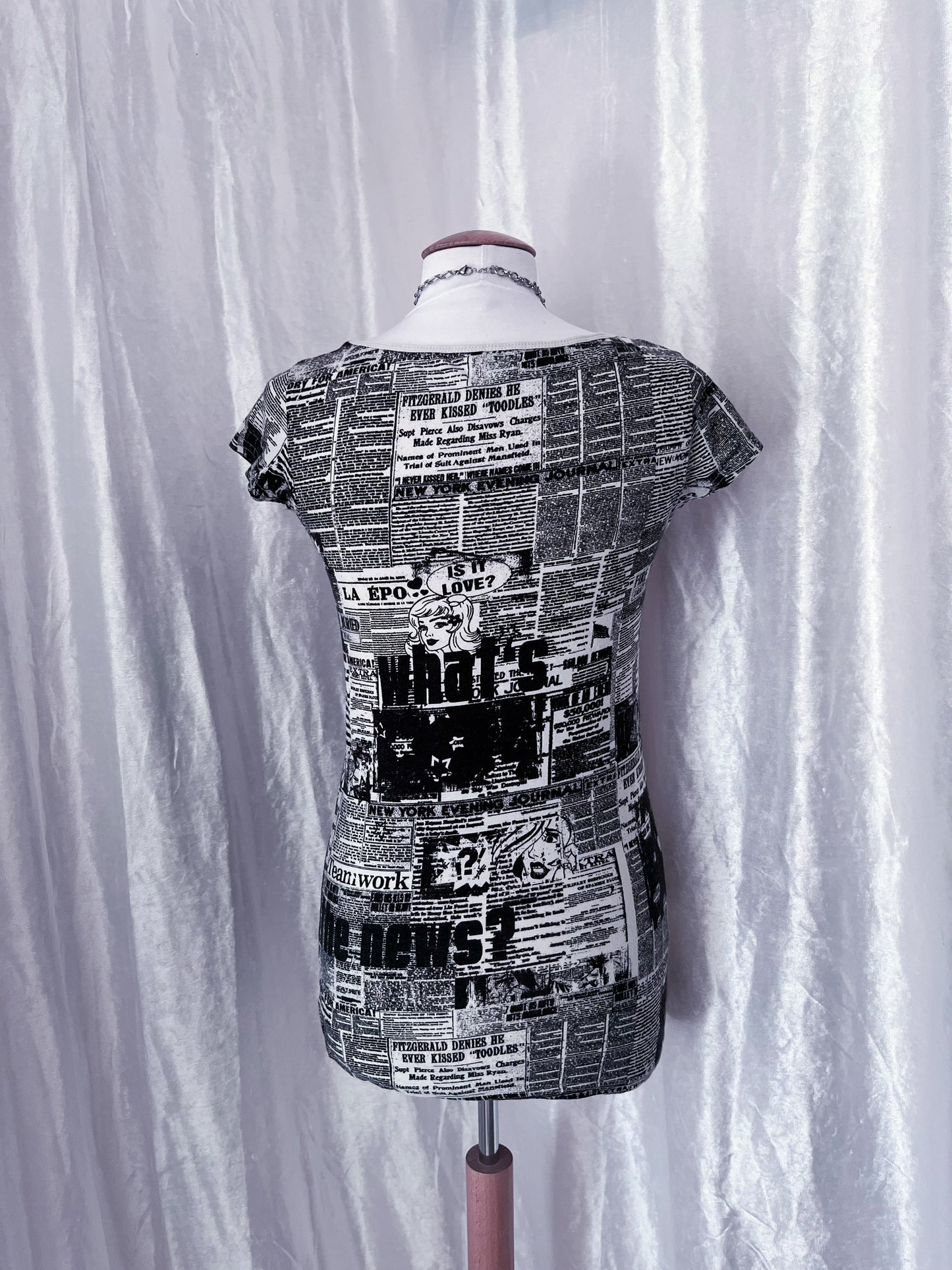 Fishbone newspaper print tee 📰