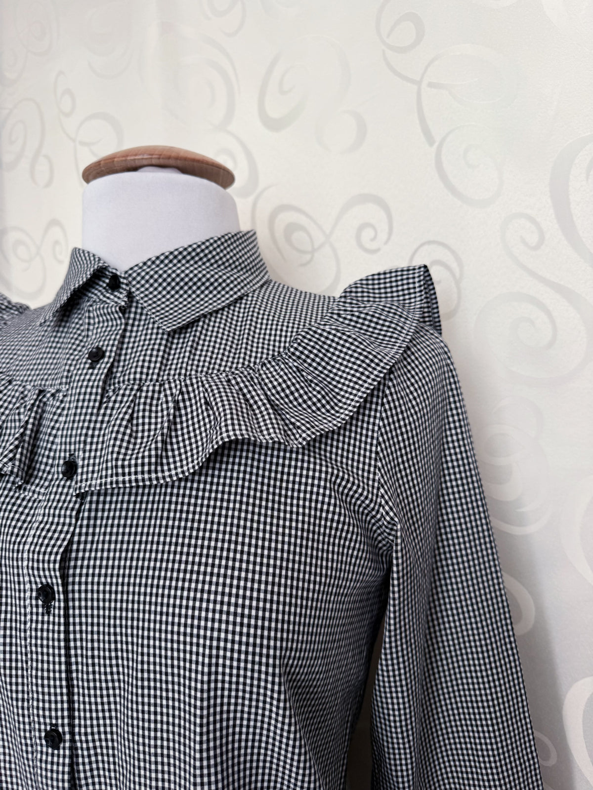 Gothic Victorian/Jirai key style checked ruffle shirt 🦇