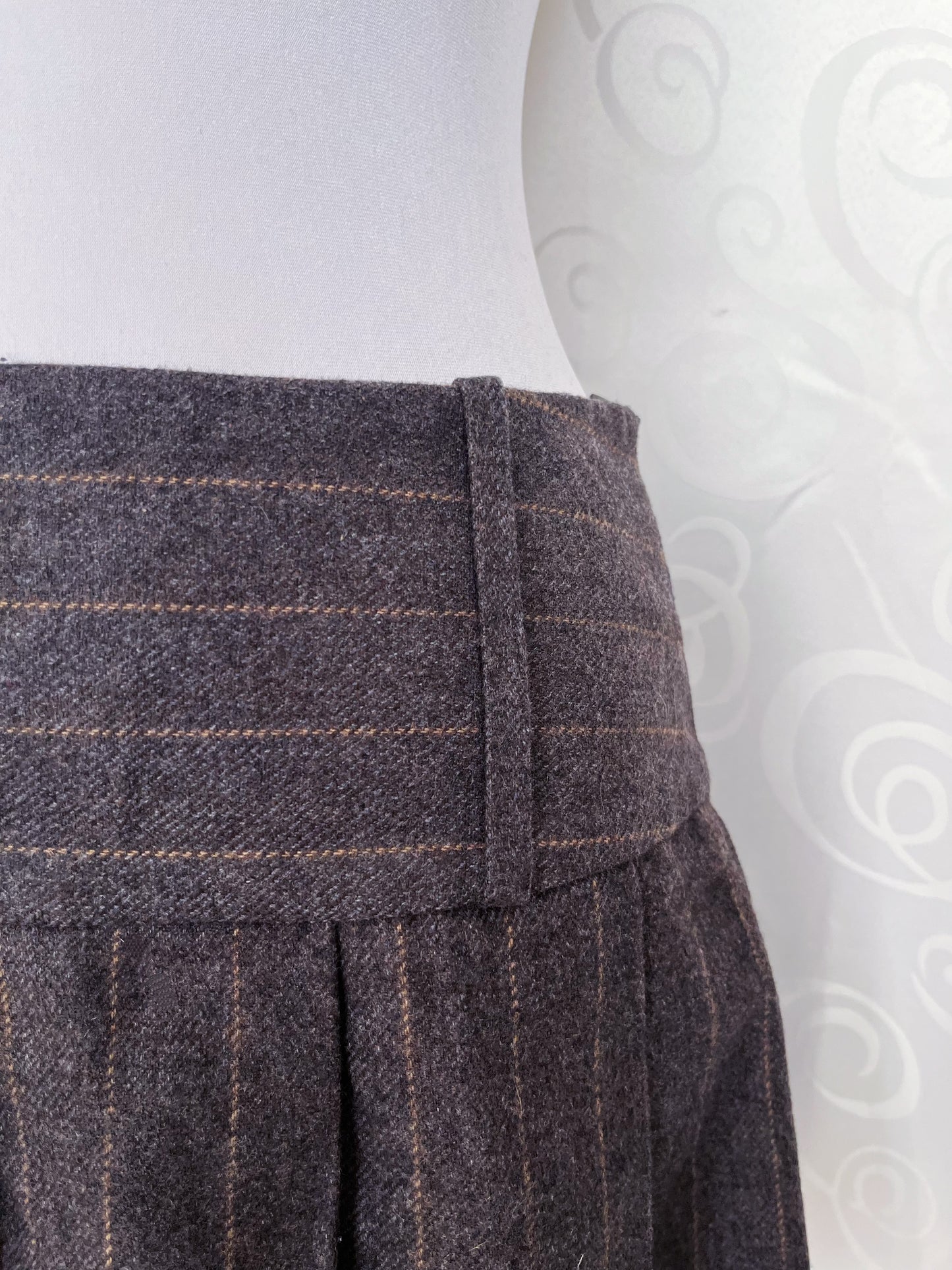 Dark academia pleated mini skirt