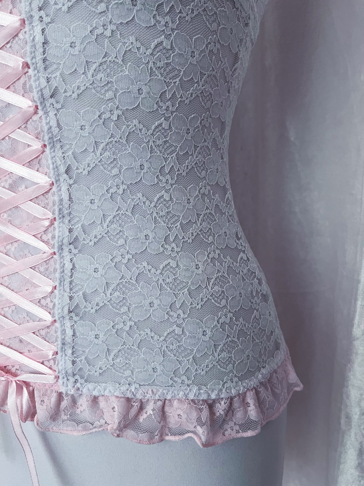 Beautiful coquette lace bustier top 🎀