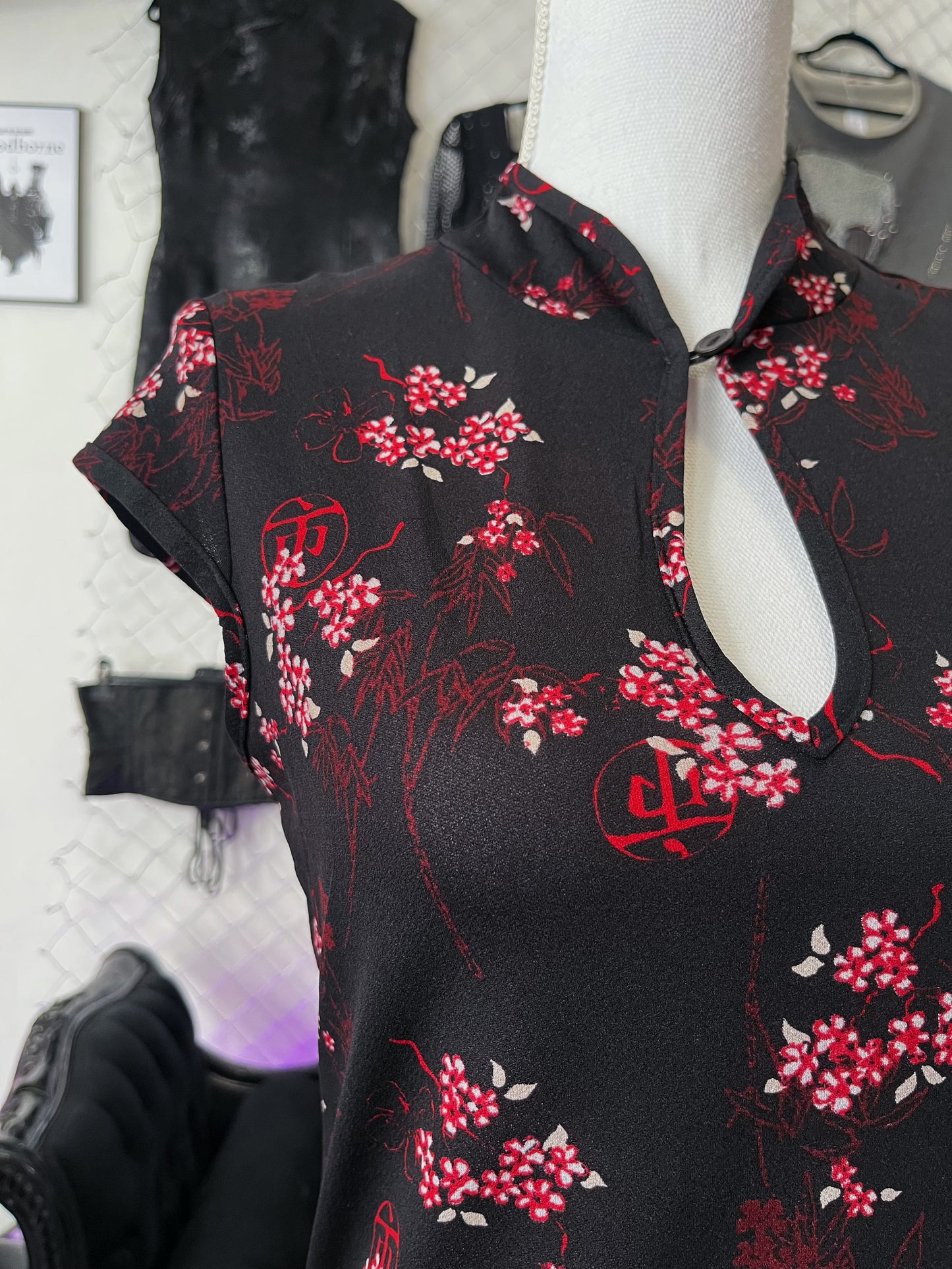 00’s Qipao style asian top 🍥