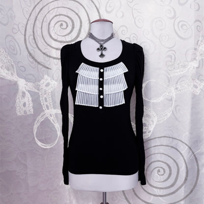 Gothic Jirai Kei black top with puff sleeves and ruffle detail 🦇
