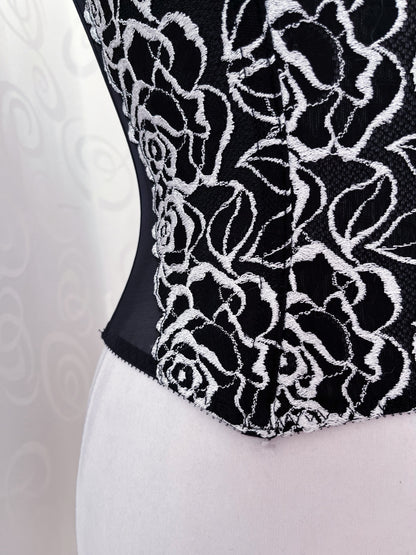 00’s whimsygoth embroidered corset 🪽🌀
