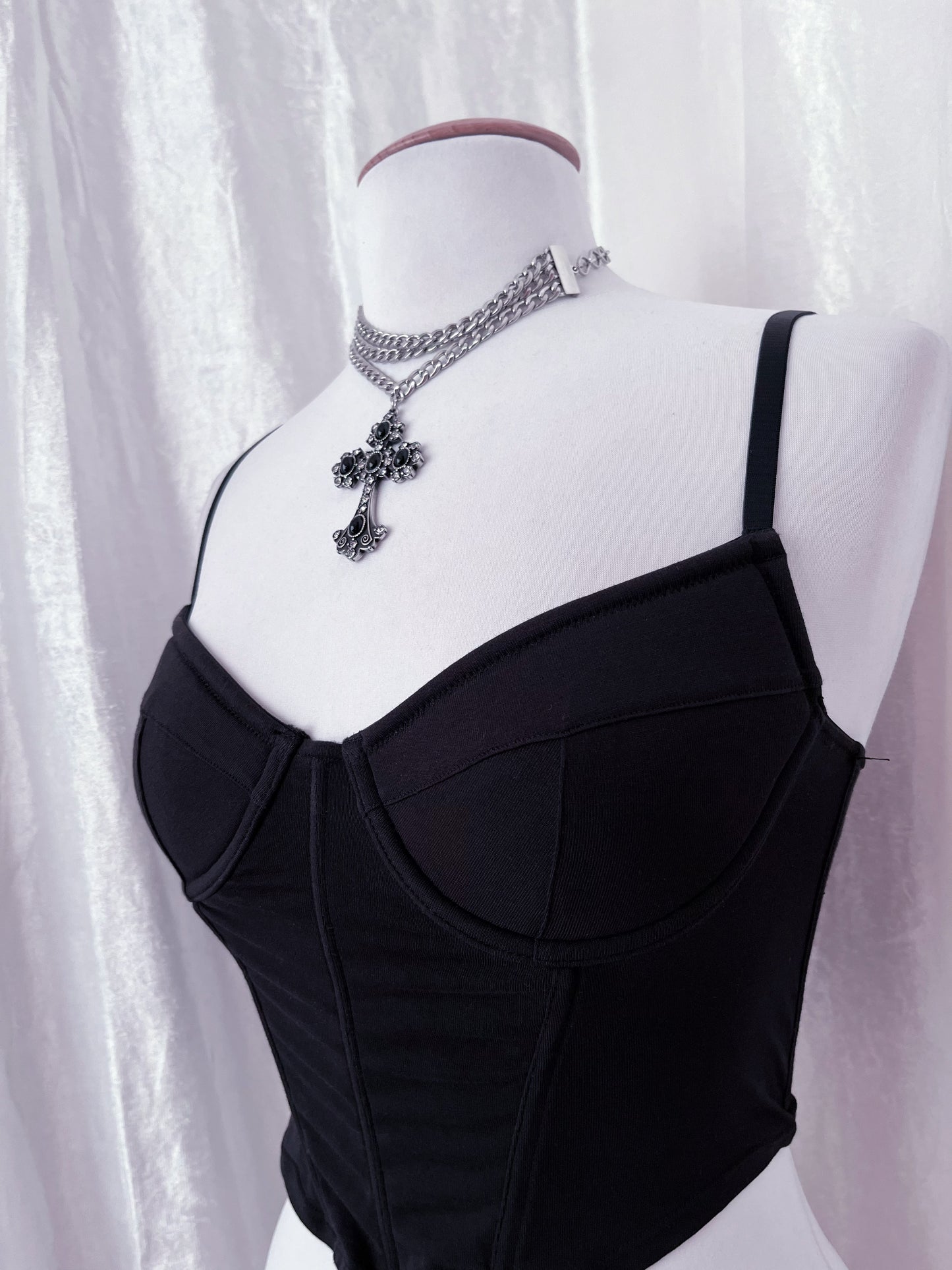 Must-have black corset top ✨🦇