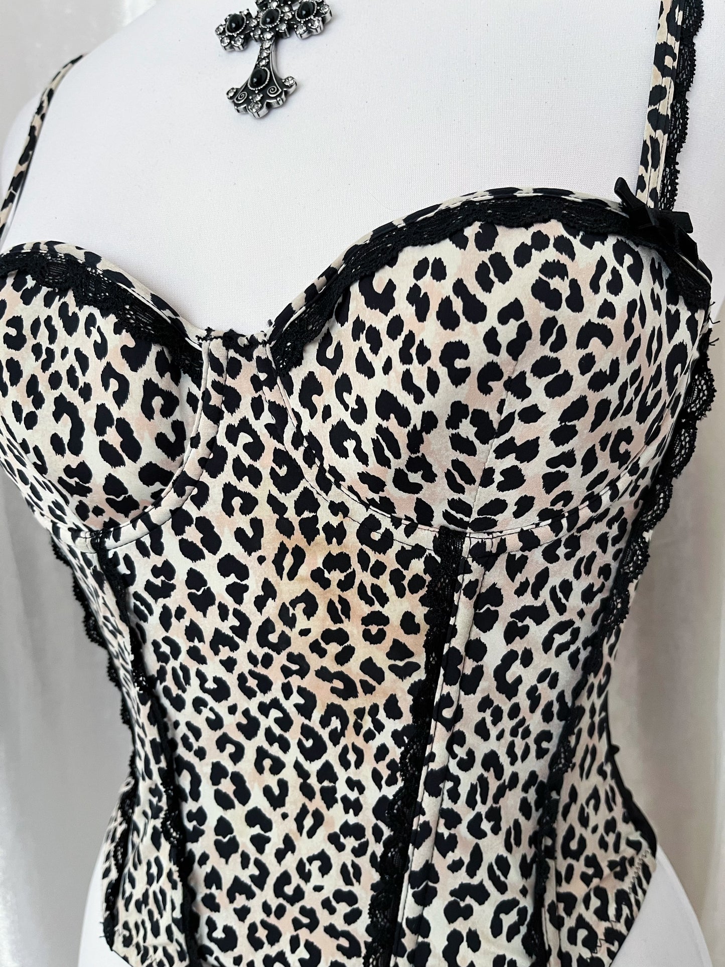 Old H&M leopard print corset top 🐆