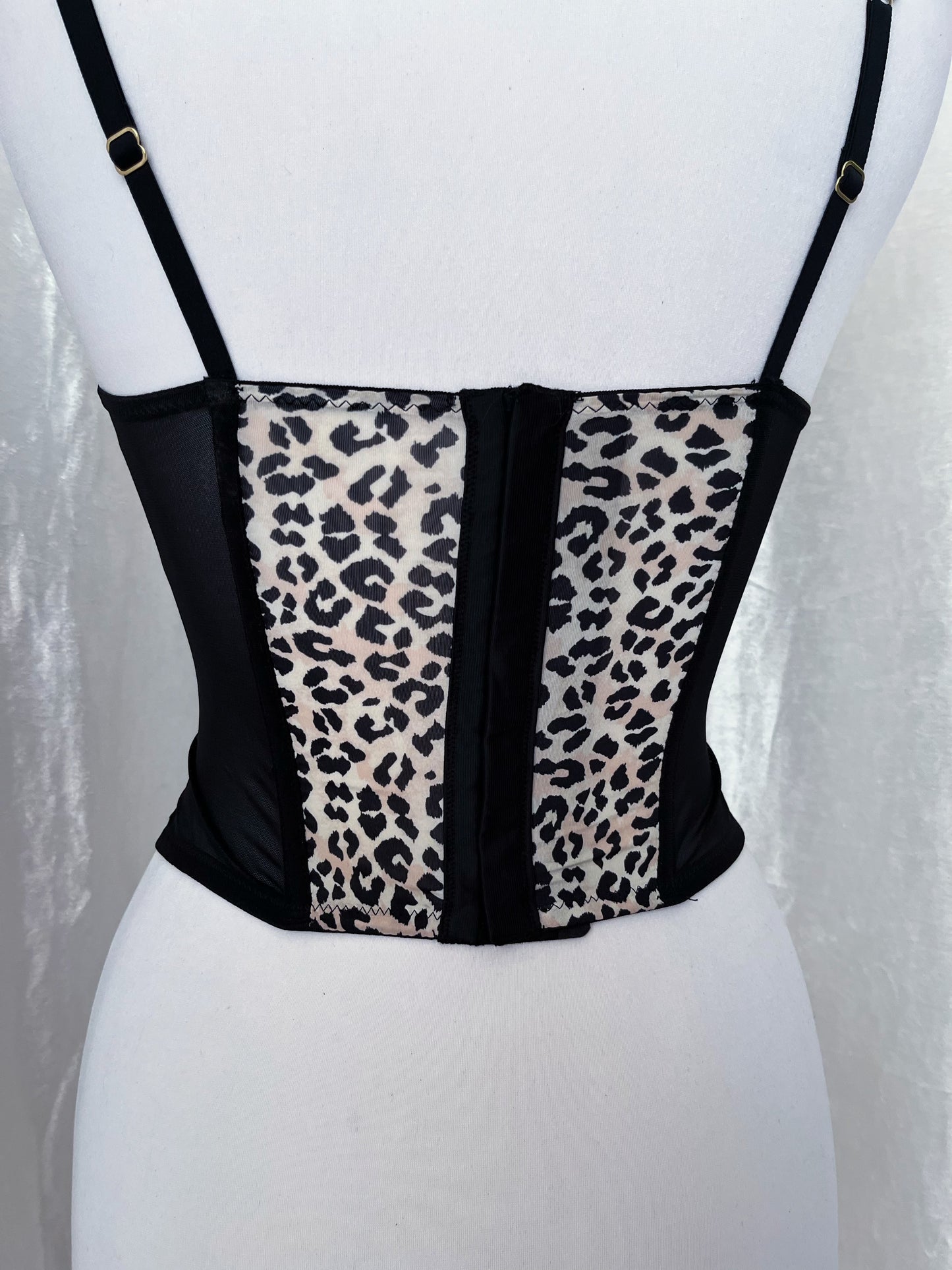 Old H&M leopard print corset top 🐆