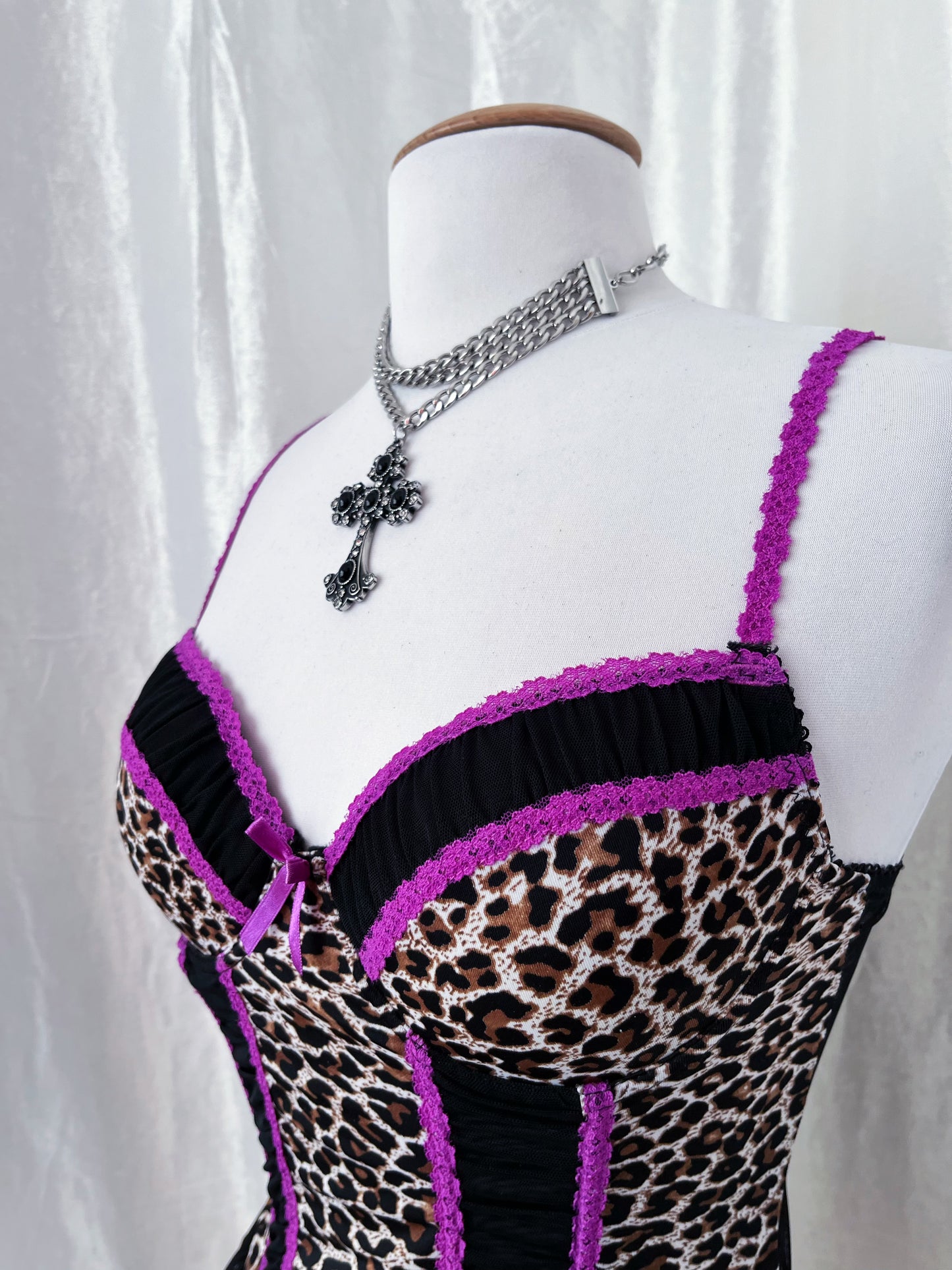 Hot Y2K style leopard print corset top 🐆🎀