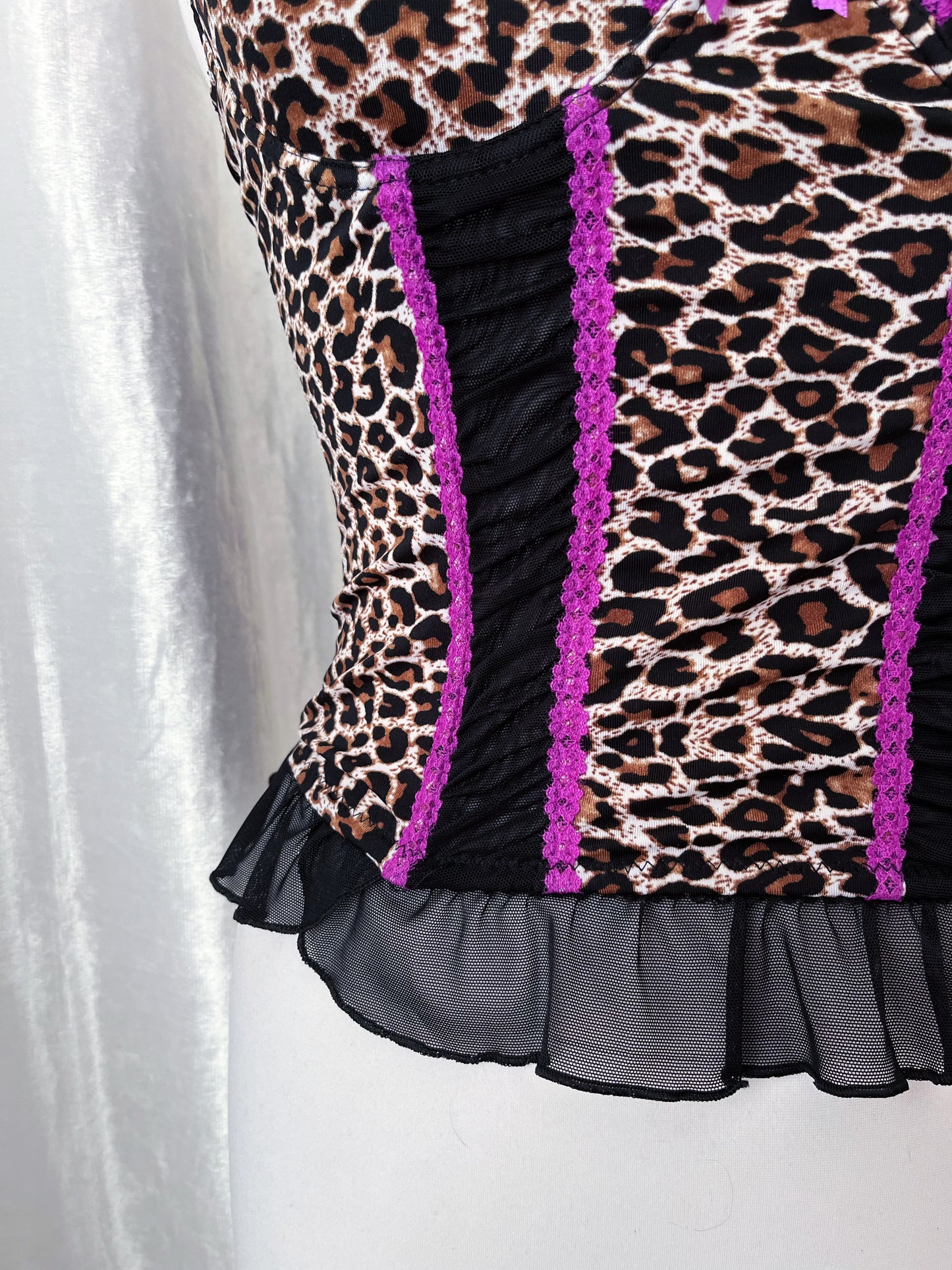 Hot Y2K style leopard print corset top 🐆🎀