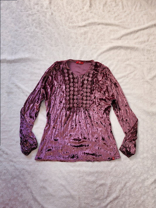 Υ2Κ velvet fairy top with beautiful sewn on flowers 🌺