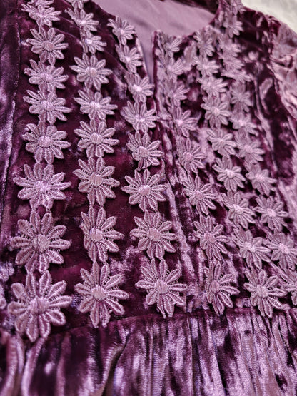 Υ2Κ velvet fairy top with beautiful sewn on flowers 🌺
