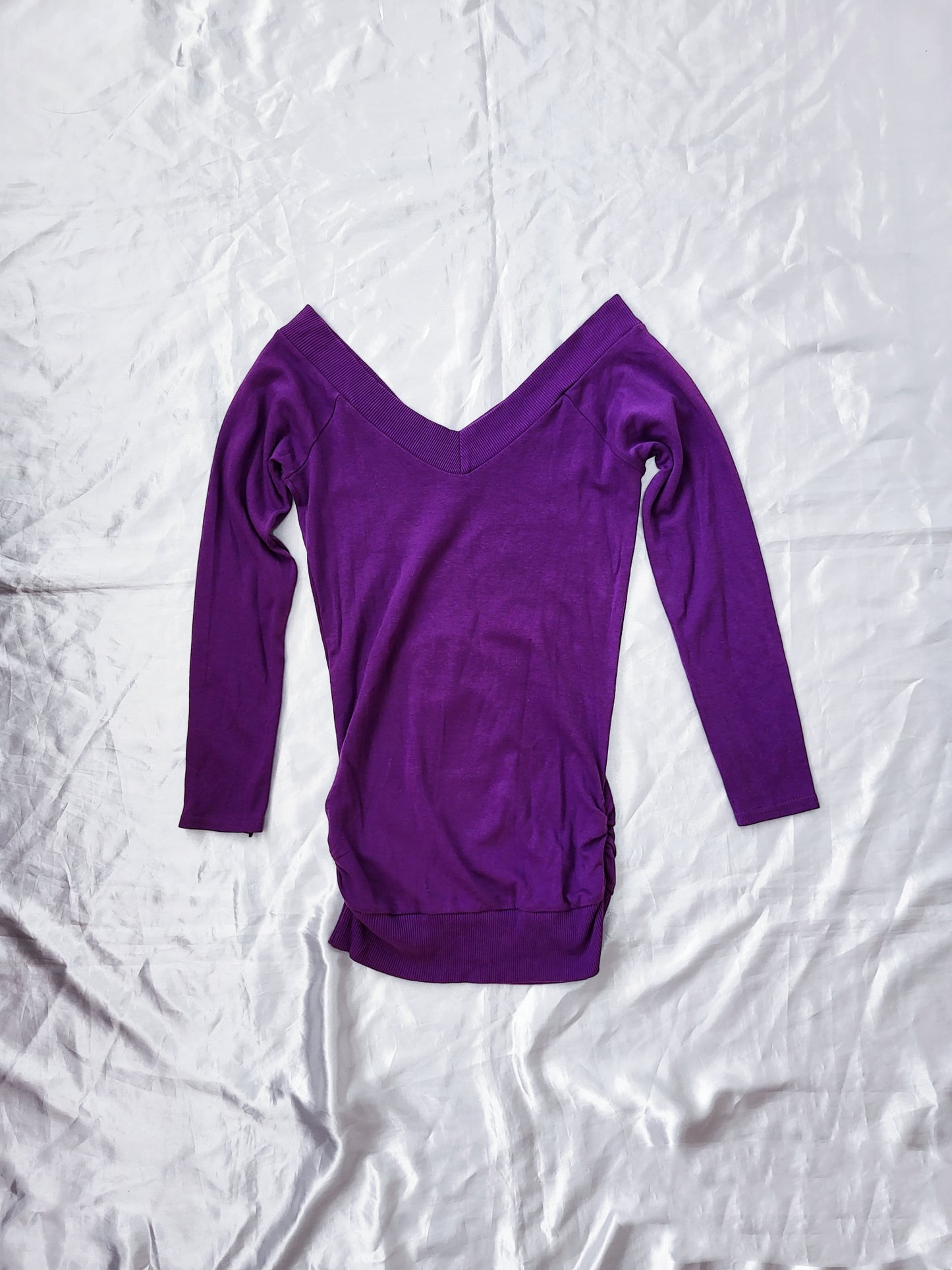 Y2K Punk/Emo Purple Top with amazing rose dagger design 🌹🗡️
